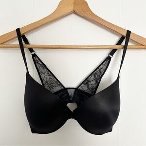 Victoria’s Secret So Obsessed Push Up Bra Black Lace 
32D Front‎ Closure